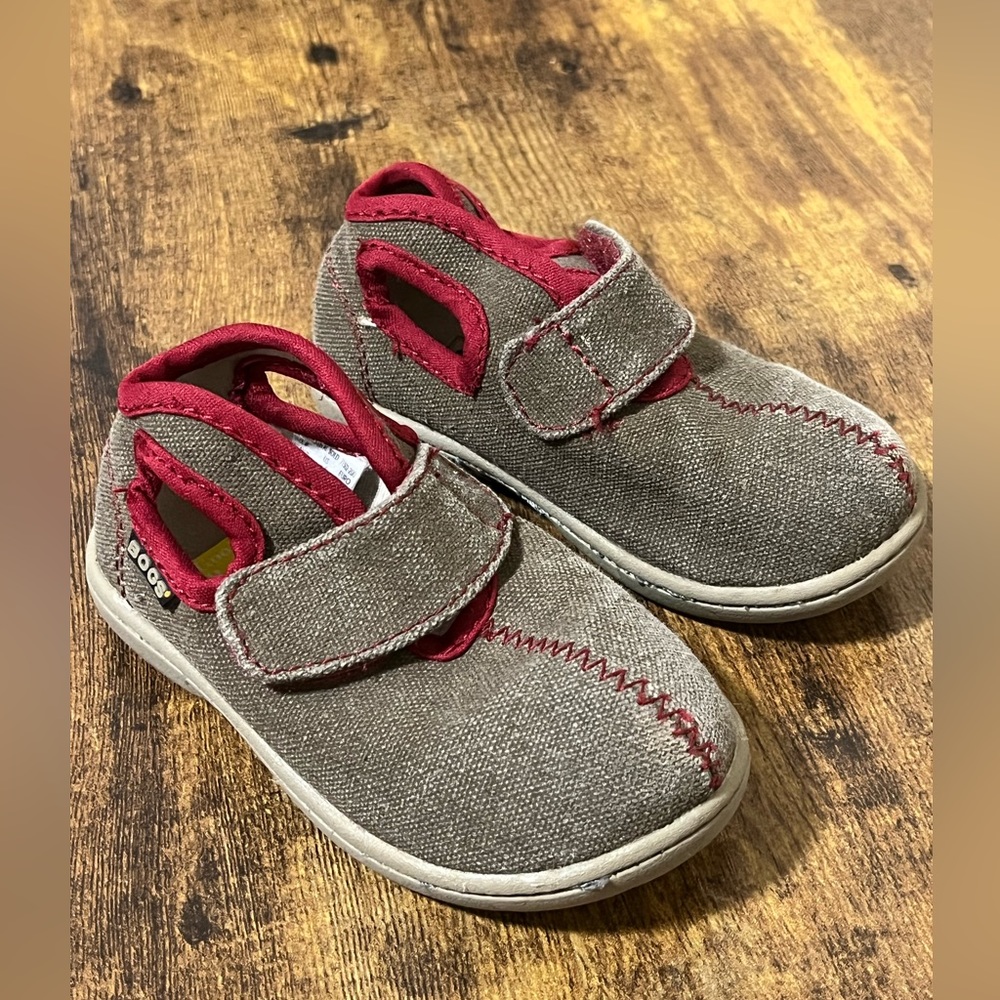 Baby bogs shoes size 6